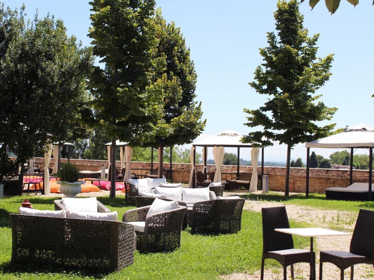 Montaldo Castle & Resort Montaldo Torinese エクステリア 写真