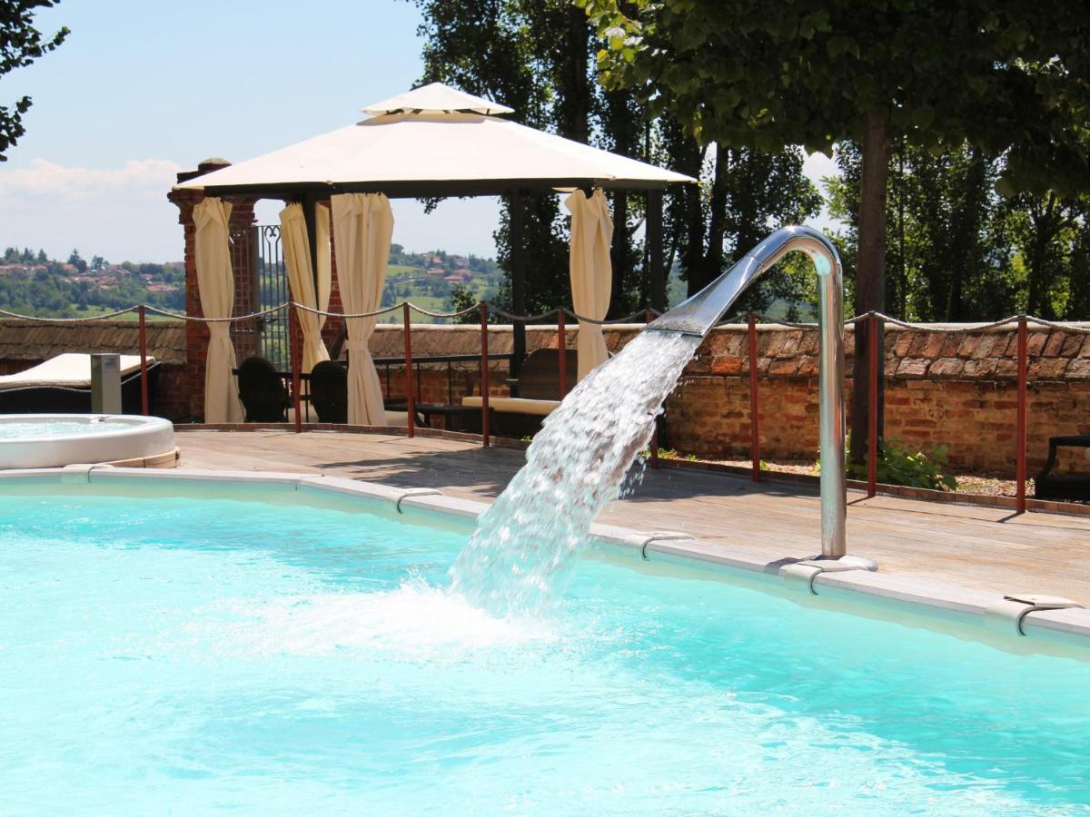 Montaldo Castle & Resort Montaldo Torinese エクステリア 写真