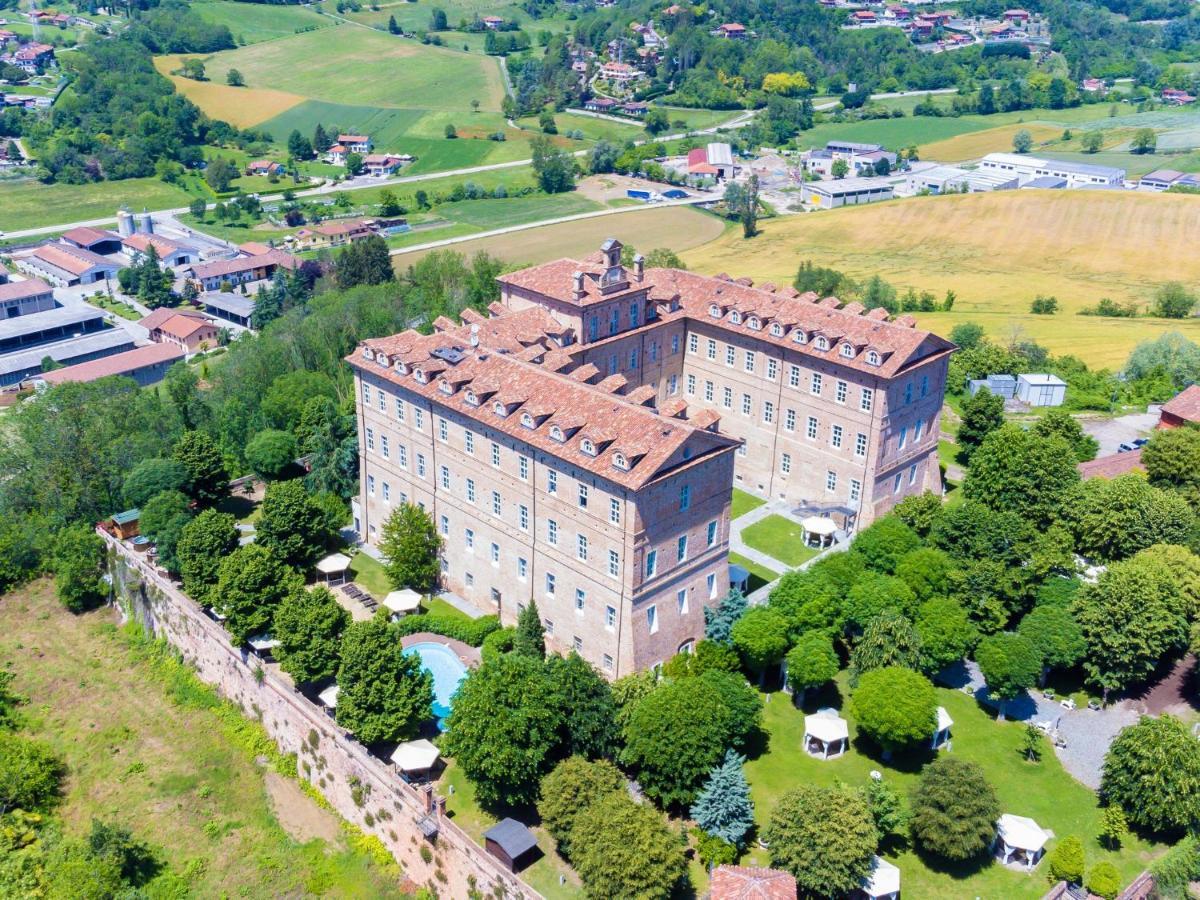 Montaldo Castle & Resort Montaldo Torinese エクステリア 写真