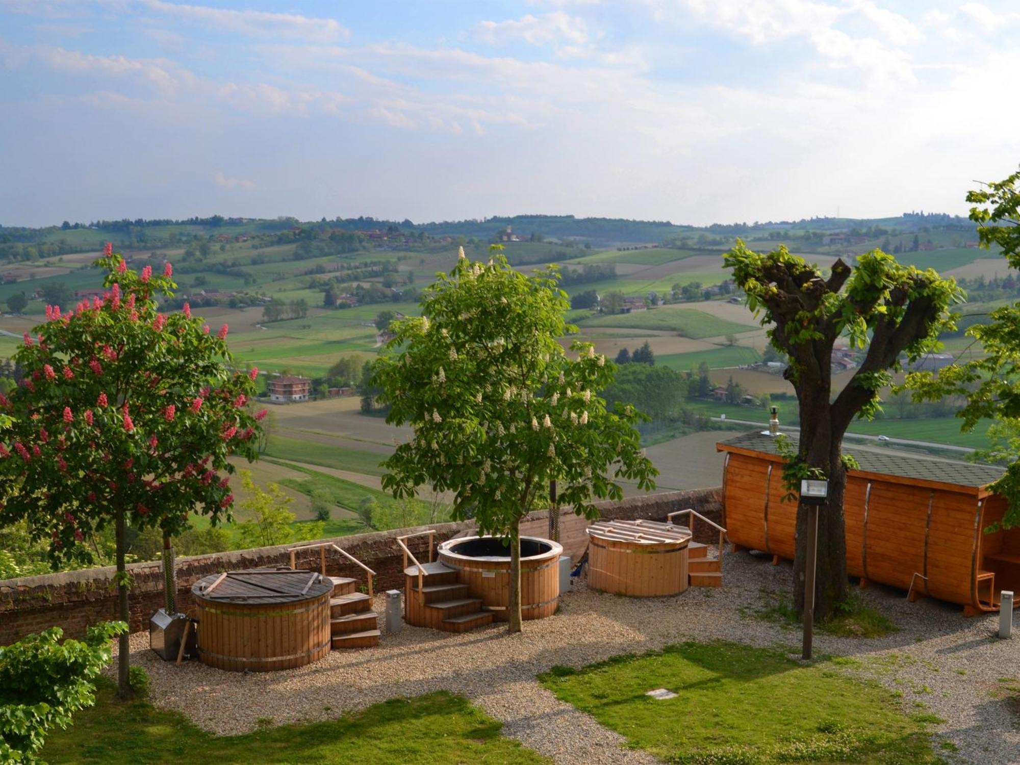 Montaldo Castle & Resort Montaldo Torinese エクステリア 写真